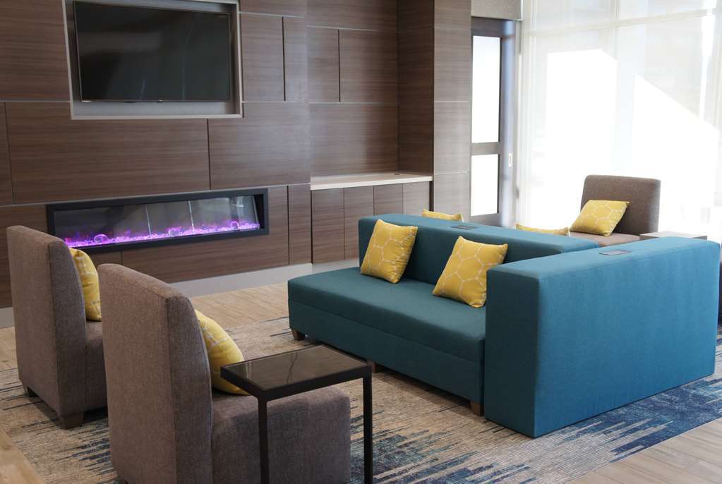La Quinta Inn & Suites By Wyndham Kansas City Beacon Hill Інтер'єр фото